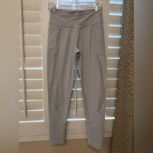Victoria’s Secret Sport Knockout Tight Leggings Grey With Mesh Size Medium M